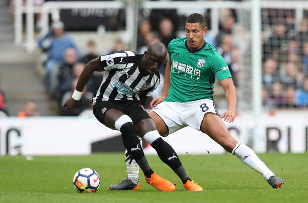 他为我们提 他为我们提